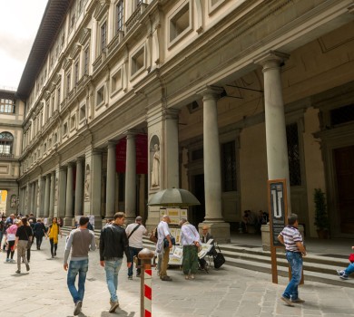 Visita la Galería Uffizi e Iglesia de la Santa Cruz