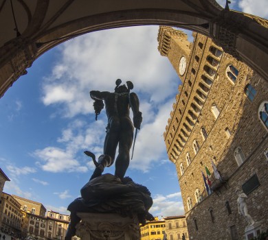 Da Vinci Museum Tour and Market tastings for families