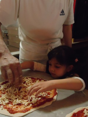 Pizza Making Class for Families - Picture 3
