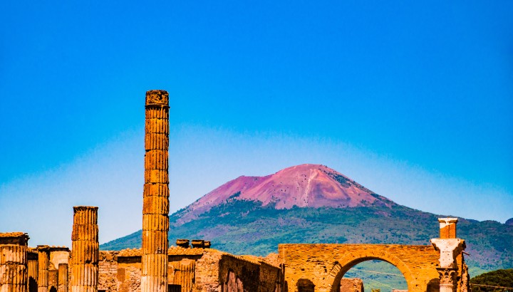 Day Trip to Herculaneum and Mount Vesuvius