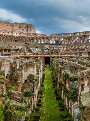 Coliseo con entrada a la Arena en grupo pequeño - Picture 1