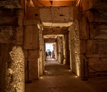 Visita los Subterráneos del Coliseo y el Foro Romano con un grupo pequeño