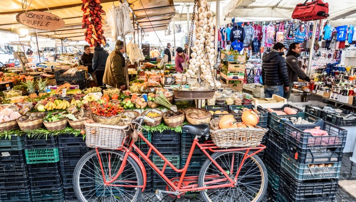 Market Tour in Rome for Families