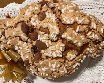 Typical Italian Easter cakes and the tradition of Chocolate Eggs