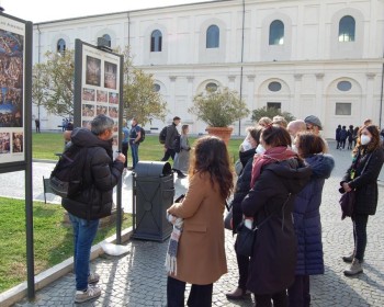 Descubre el Gabinete de las Máscaras en los Museos Vaticanos