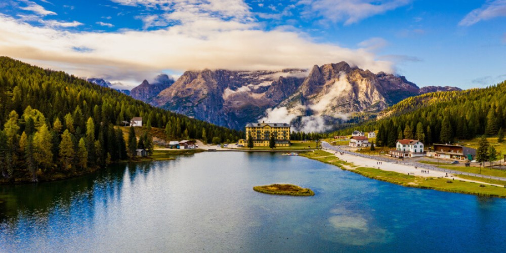 Discovering Lake Misurina, the pearl of Cadore