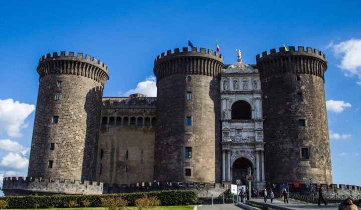 History and beauty of Castel Nuovo: the symbol of Naples