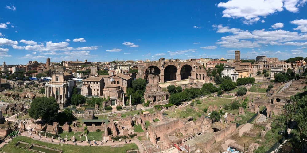 El Foro Romano: Un Viaje a Traves de la Historia Antigua