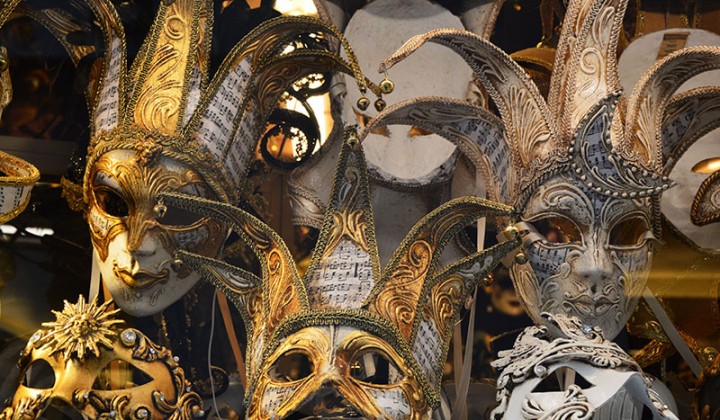 Fabricación de máscaras venecianas: el arte de las máscaras de carnaval