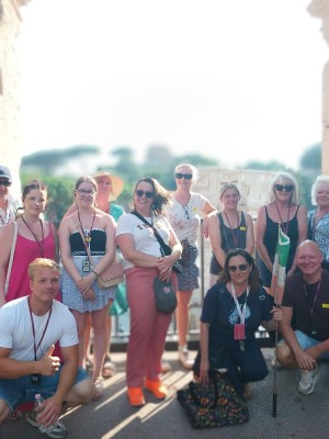 Colosseum Small Group with Arena Entrance & tour of Roman Forum & Palatine - Picture 3